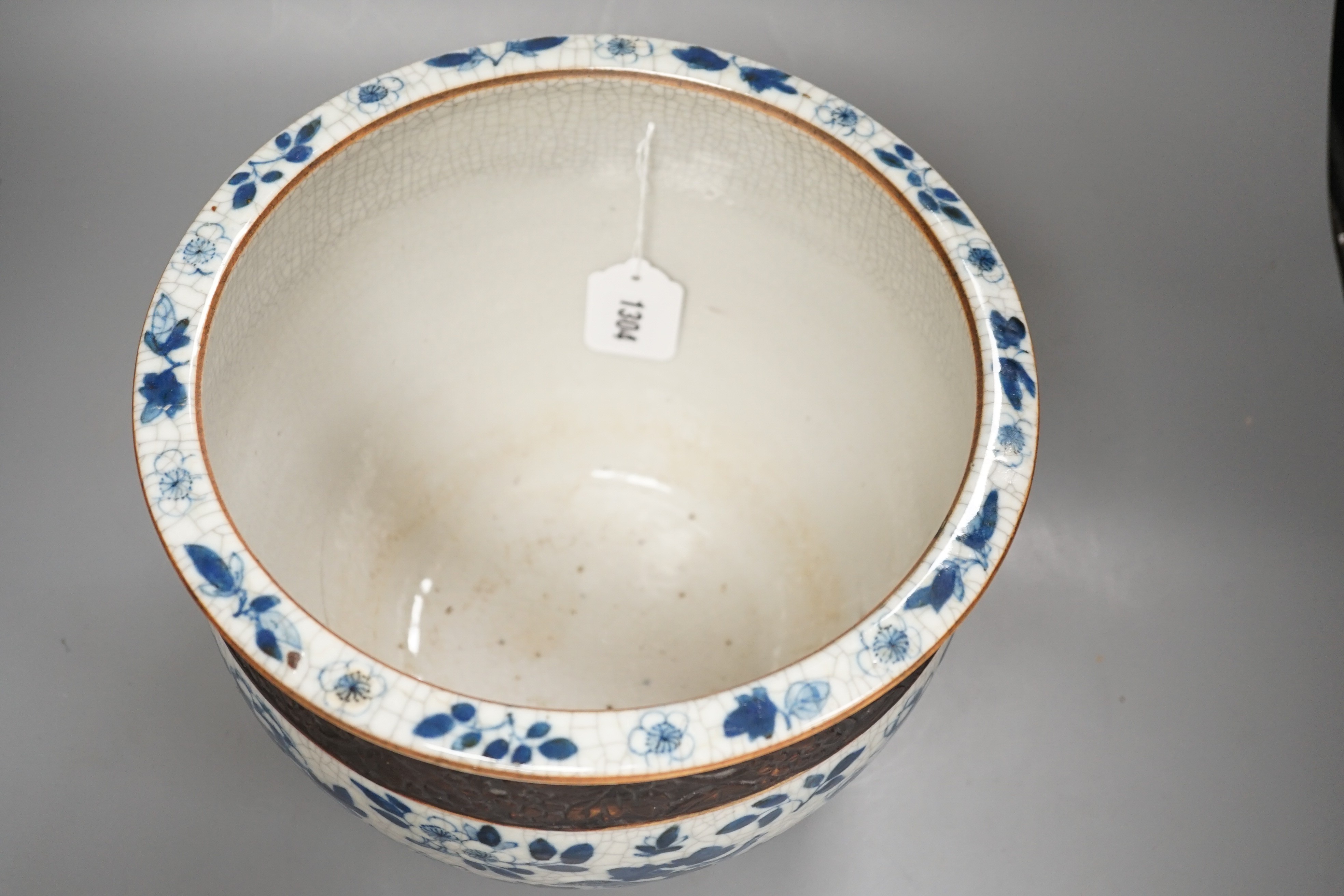 A Chinese blue and white crackle glaze jardiniere, c.1900, 23cm